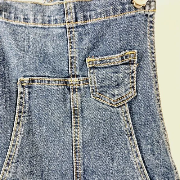 SHEIN, Denim Overalls, Size Medium, Slightly Distressed, Crop - Ankle - Picture 8 of 15